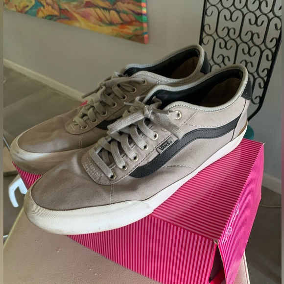 Men’s Vans 12 Pro - Picture 1 of 6